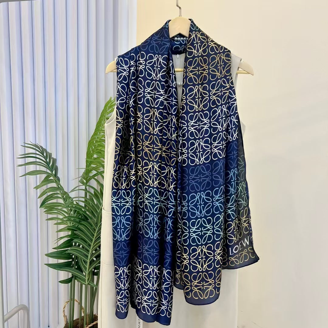 🎁 Foulard Lo*we (100% off)