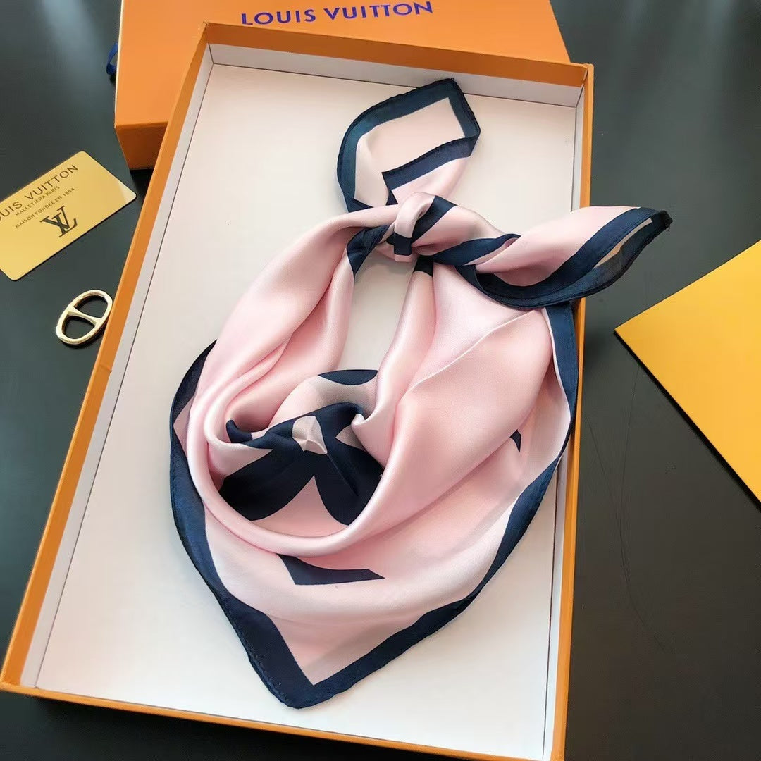 🎁 Foulard L*uis V*uitton (100% off)